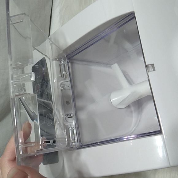 David Burke Automatic Pasta Maker Commercial Used Once & Cleaned - Picture 9 of 17